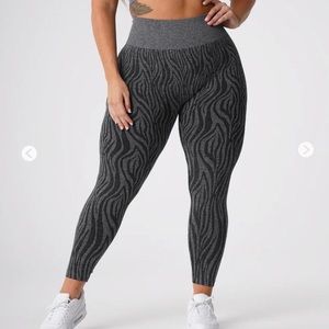 Nvgtn Black Speckled Zebra Seamless Leggings